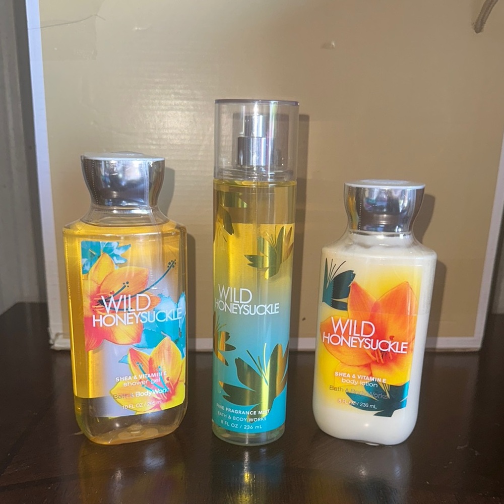 Bath & Body Works Wild Honeysuckle Body Wash Trio - Yellow and Blue